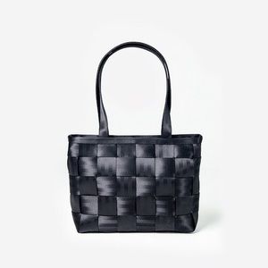 Harveys Seatbelt Bag - Large Black Tote. EUC